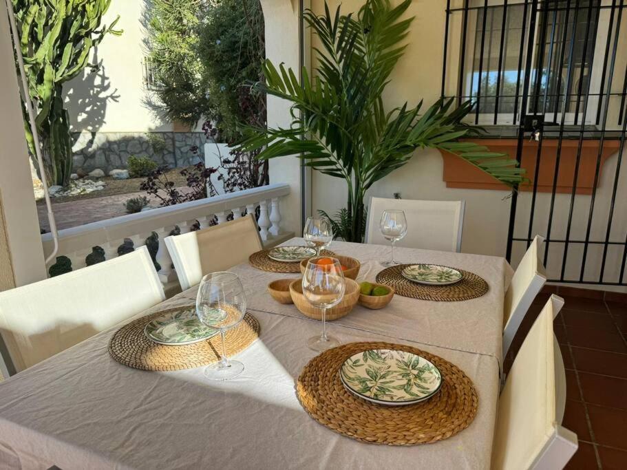 Nuevo Torrox Deluxe Beach & Piscina מראה חיצוני תמונה