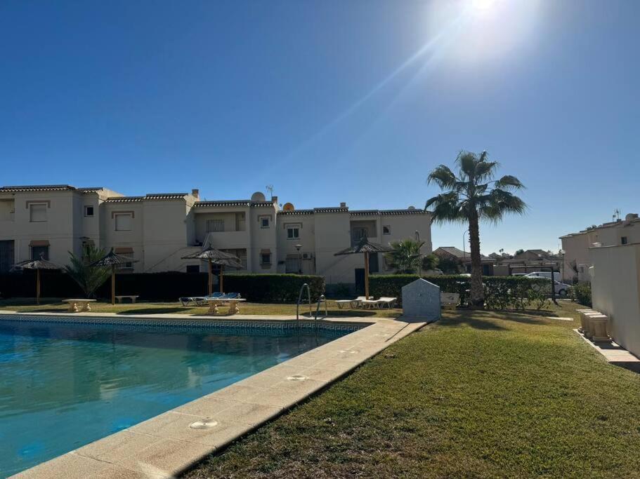Nuevo Torrox Deluxe Beach & Piscina מראה חיצוני תמונה